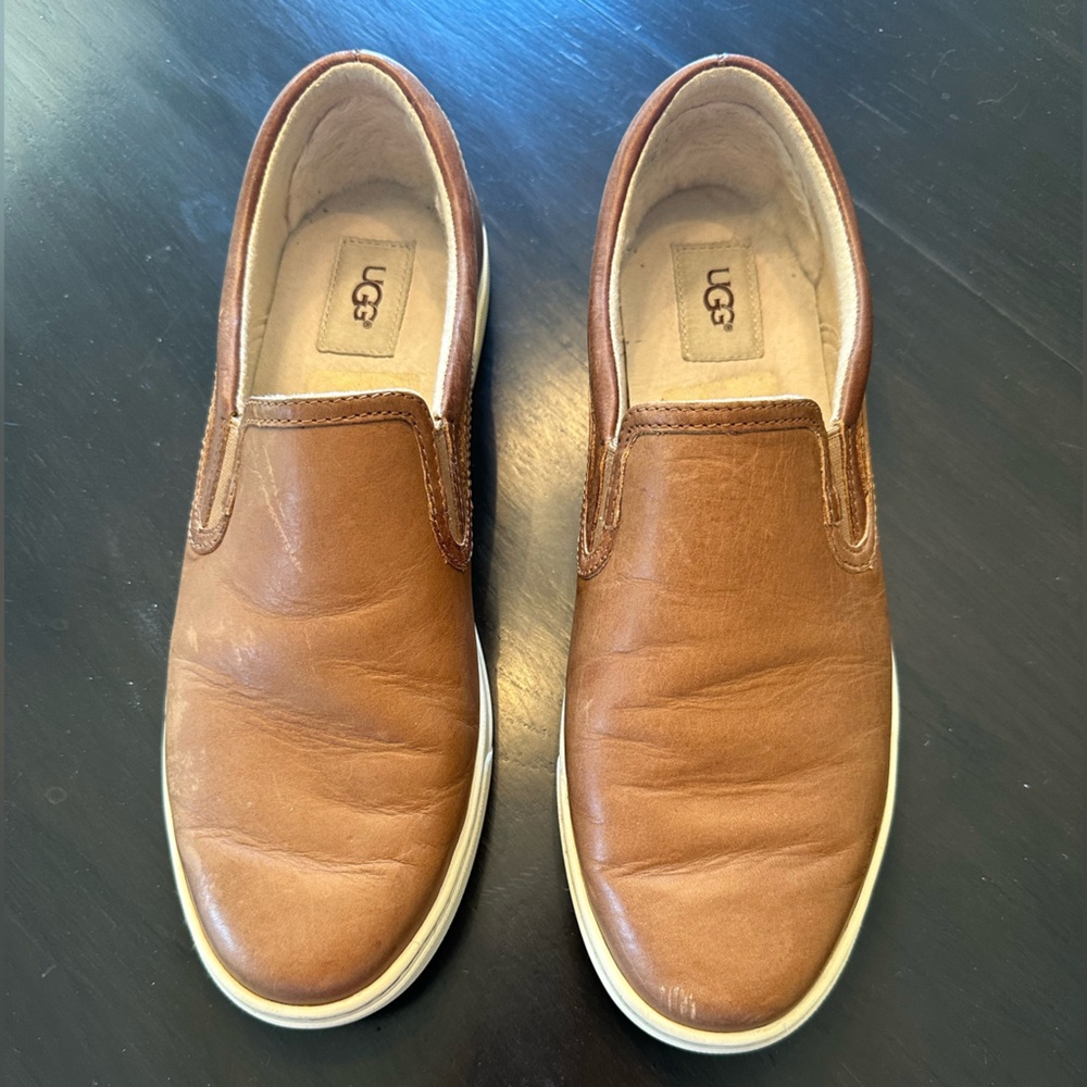 Used Women UGG Shoes Size 11